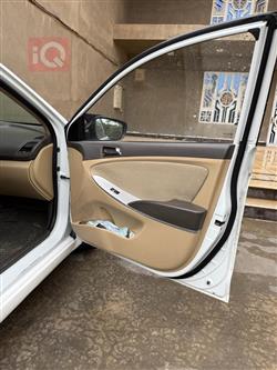 هیۆندای ئەکسنت